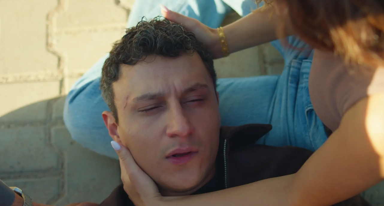 Távoli város: Sahin élet és halál között lebeg